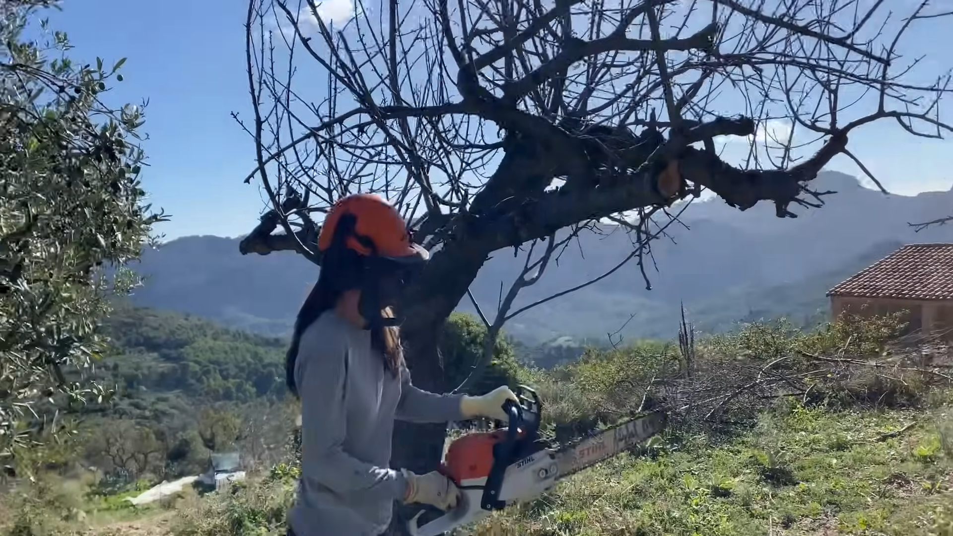 Chainsaw chaos: Emilia shows off her skills
