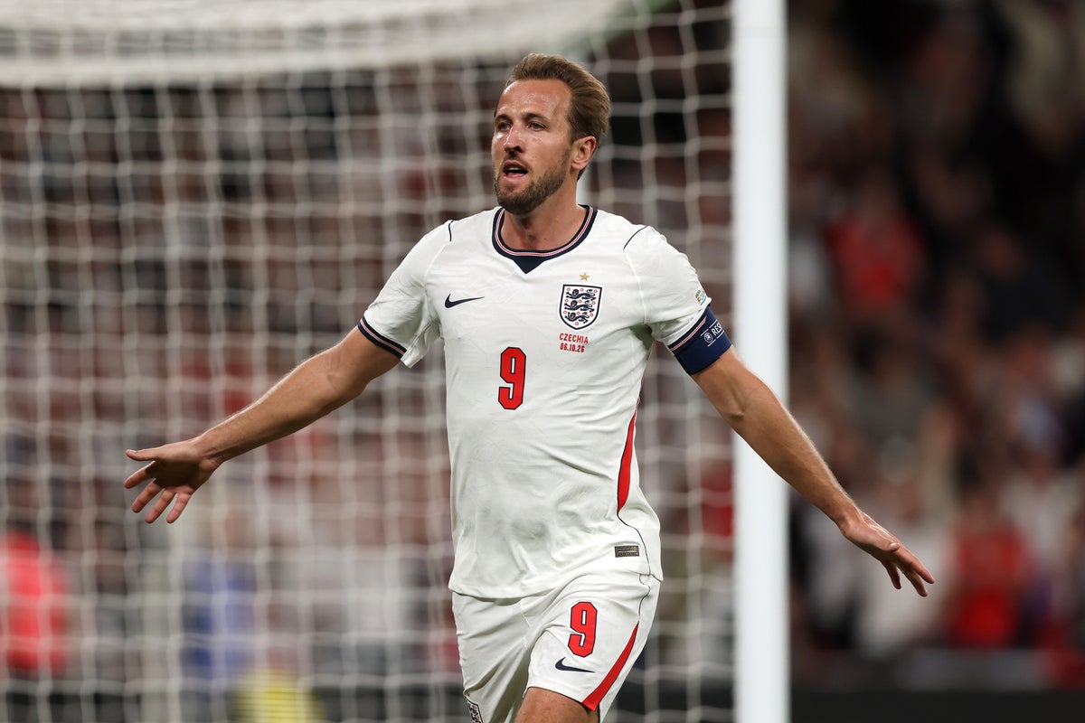 Bellingham hails Kane as best to have worn the shirt after win