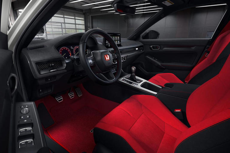 2027 Honda Civic Type R: Facelifted hot hatch revealed