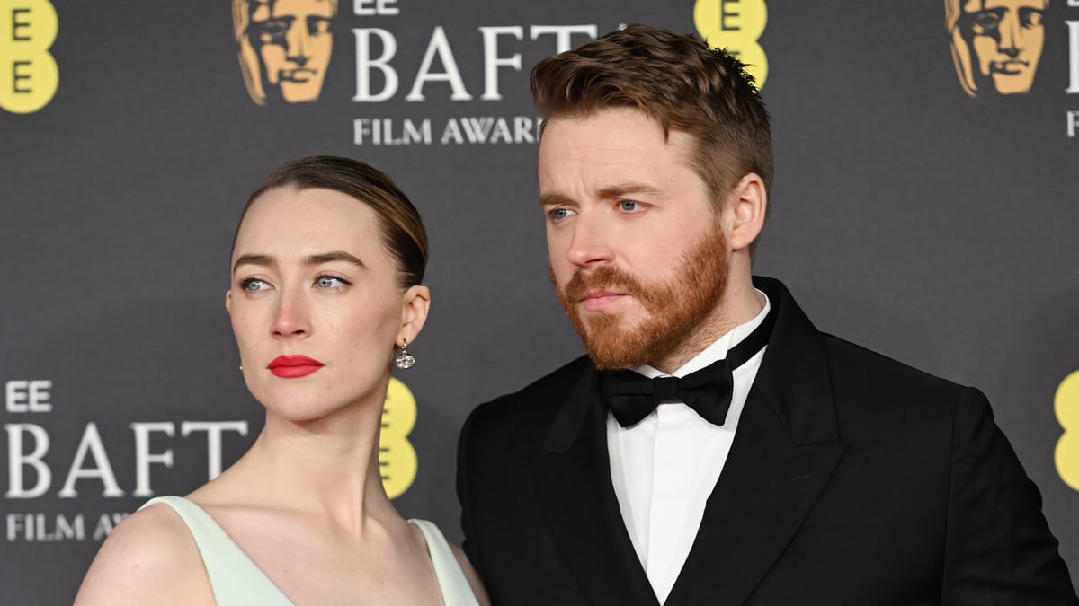 Saoirse Ronan reacts to Jack Lowden’s James Bond casting rumors as ...