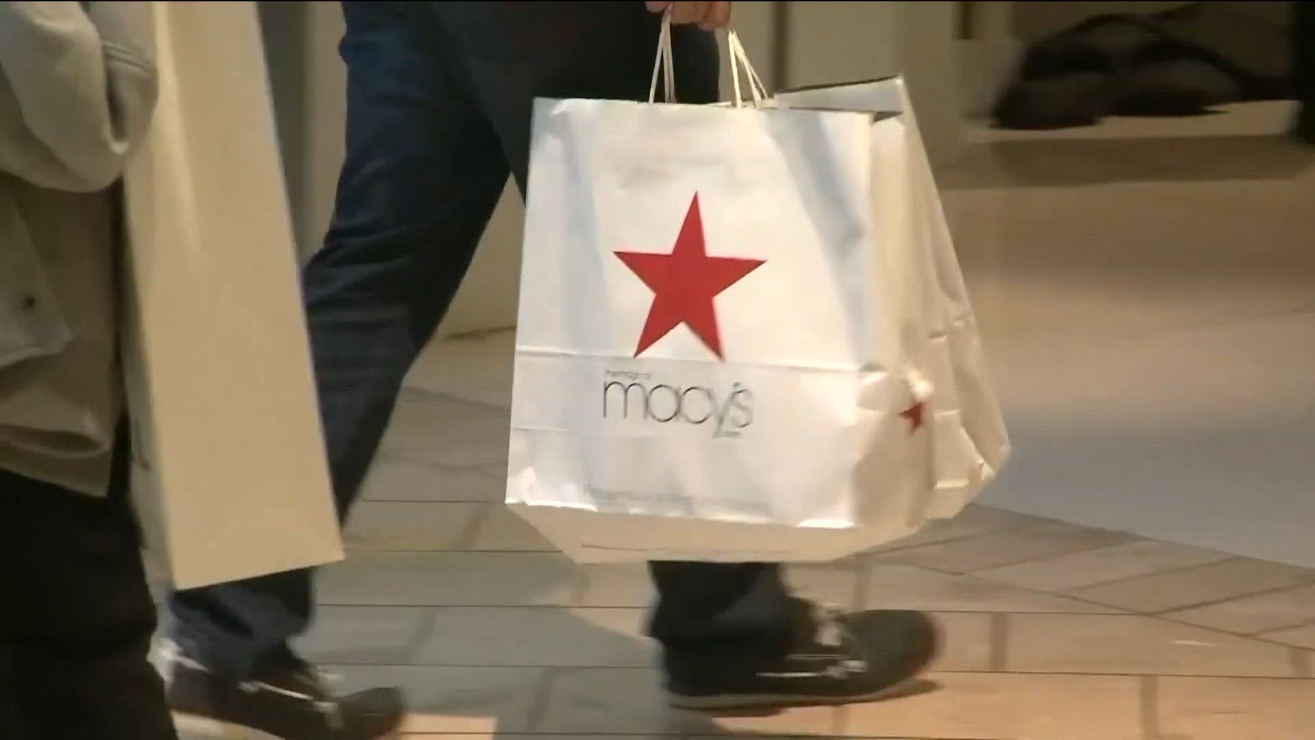 Early holiday shopping season kicks off