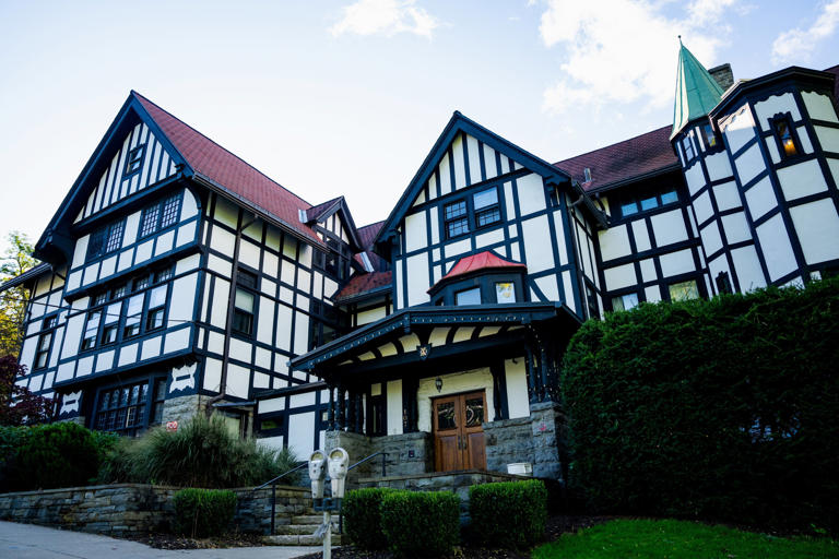 Cornell faculty moves toward 'no-confidence' vote on campus leadership