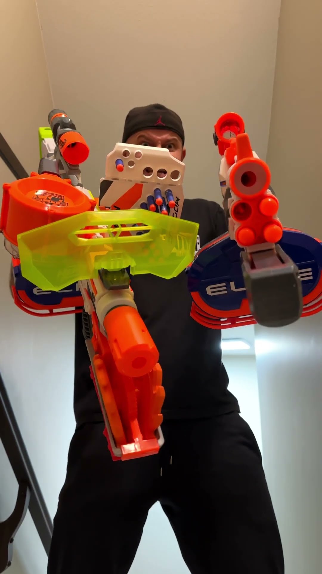 Epic Nerf battle: Dad’s giant blasters vs son’s pocket surprise!