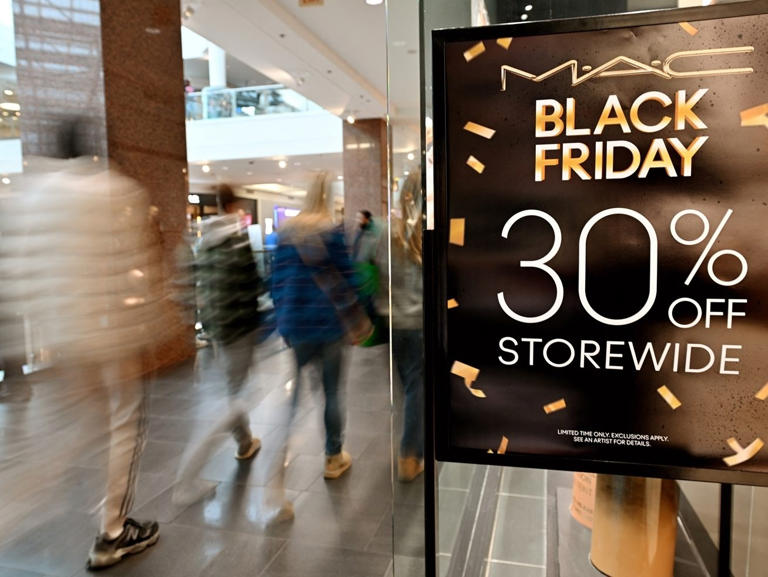 Canadians to spend 11% less this holiday season, PwC survey finds