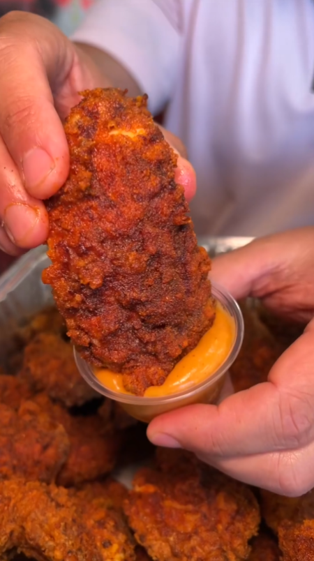 Fluffy’s hot chicken wings tenders and mac