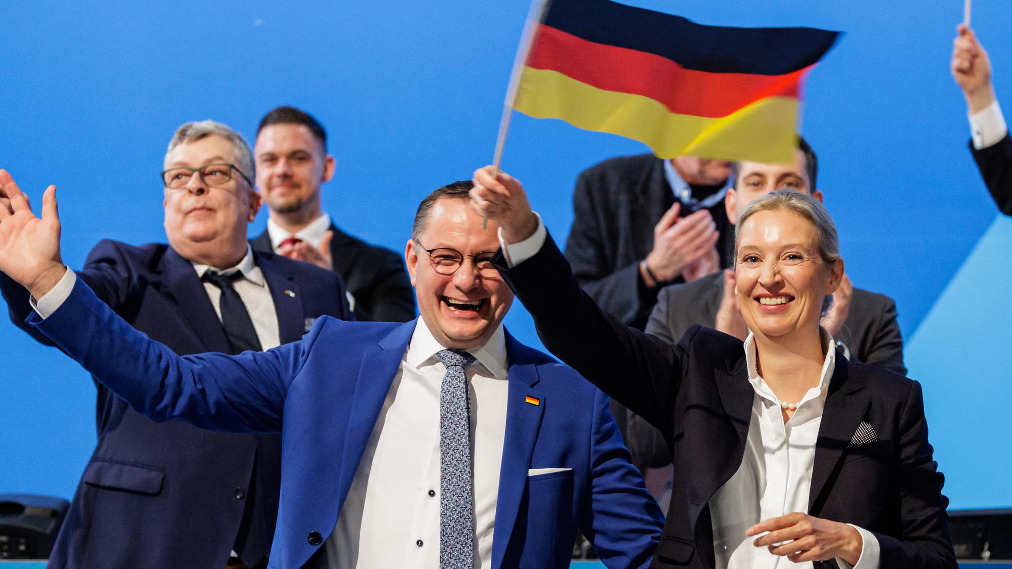 En Allemagne, le fantasme d’une partie de l’extrême droite de récupérer ...