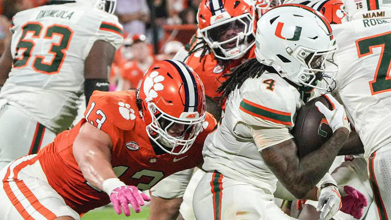 NFL mock draft: Seahawks fill biggest need in first round
