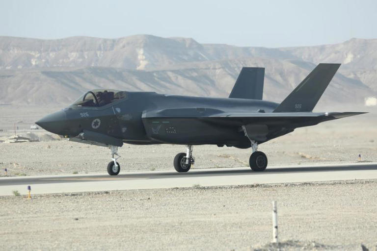 Australia tunda pembelian 28 F-35, ada apa?