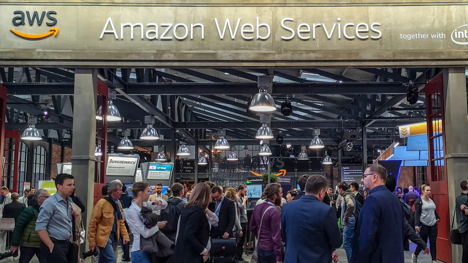 US communities hosting Amazon data centers could receive $1 billion boost