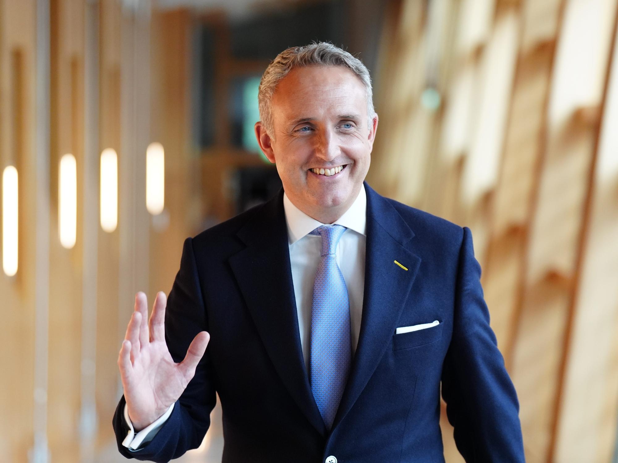 SNP need to cut the hot air on vape shops - Alex Cole-Hamilton