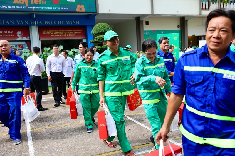 Hàng nghìn vé tàu miễn phí đưa, đón công nhân dịp Tết Nguyên đán Đinh Mùi 2027