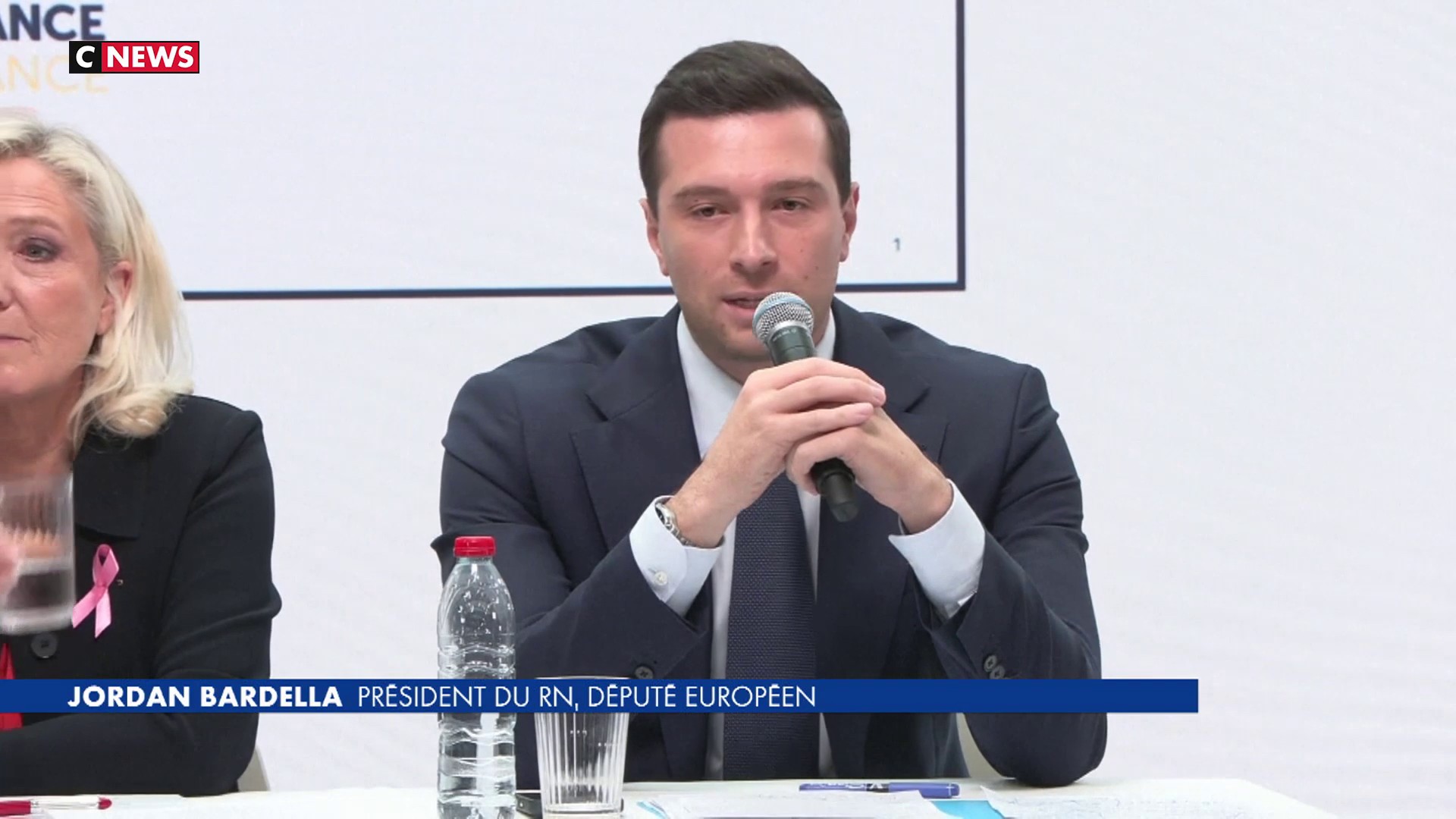 Jordan Bardella continue de contester les révélations de Médiapart