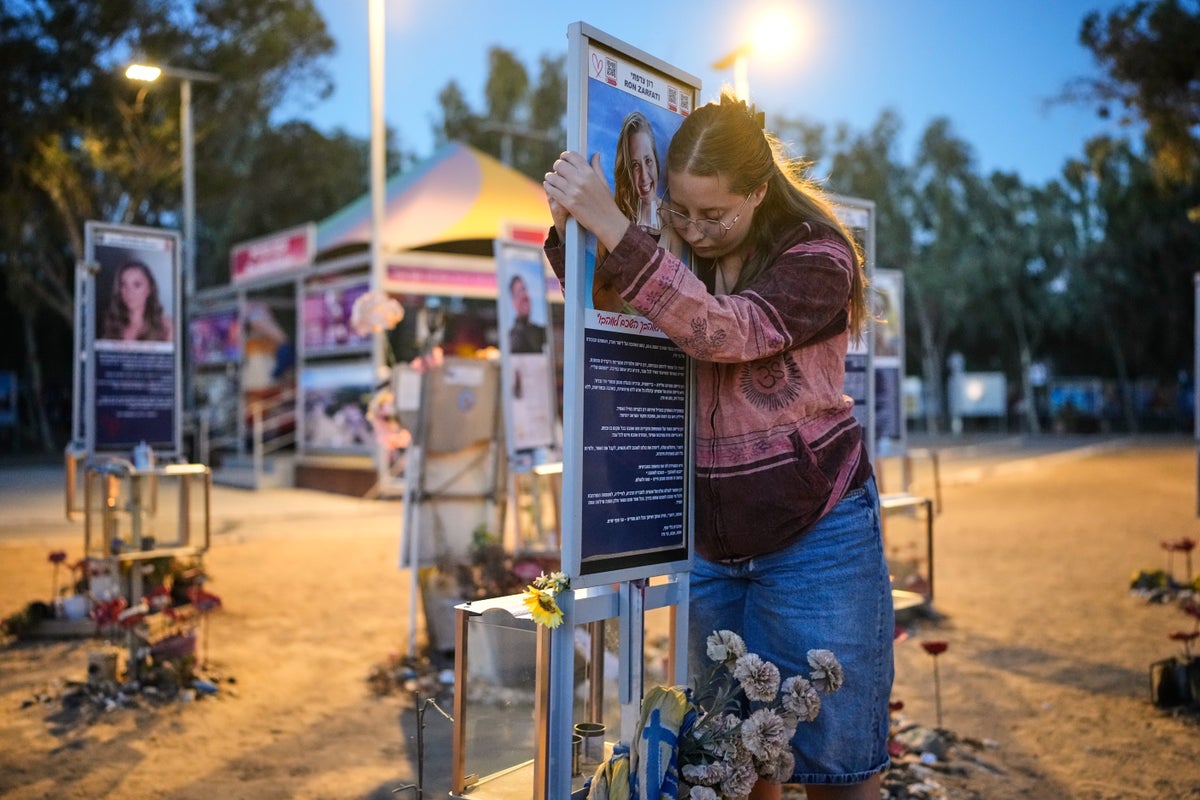 Israelis mourn on the anniversary of the Oct. 7 attack as Palestinians ...