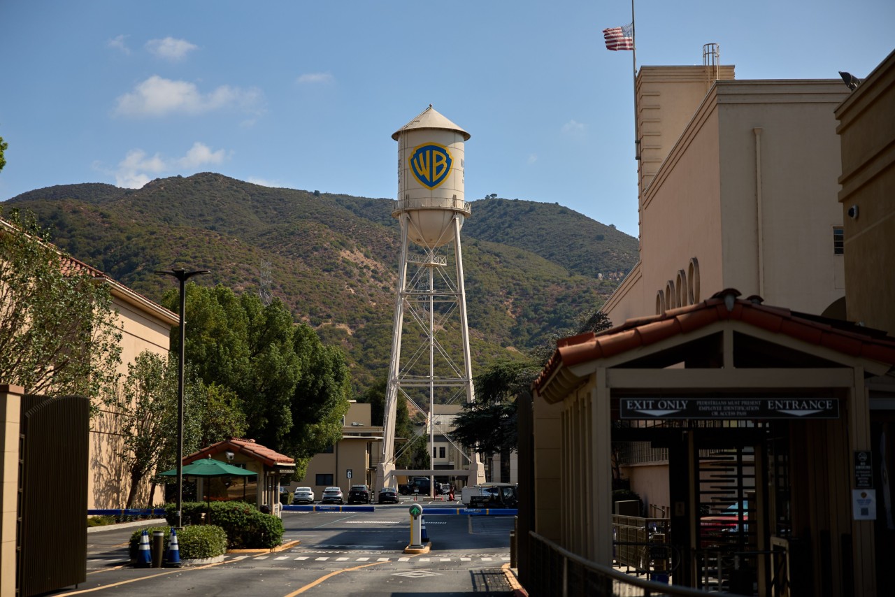 A high-stakes gambit clinched Paramount’s Warner deal
