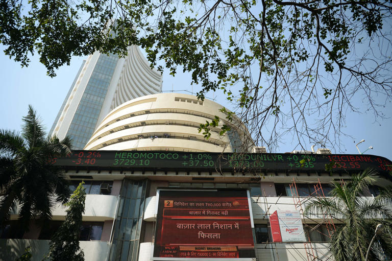 Markets fall in early trade after two days of rally; Sensex falls 460 ...