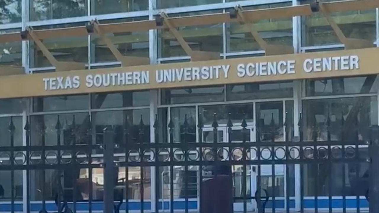 TSU students return to science building, report persistent mold smells ...