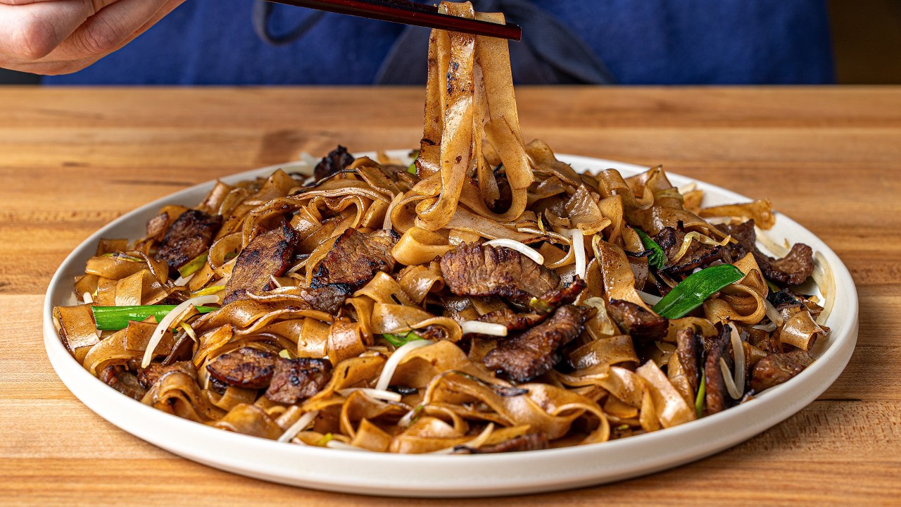 Perfect beef chow fun at home: Restaurant secrets & foolproof noodle prep!