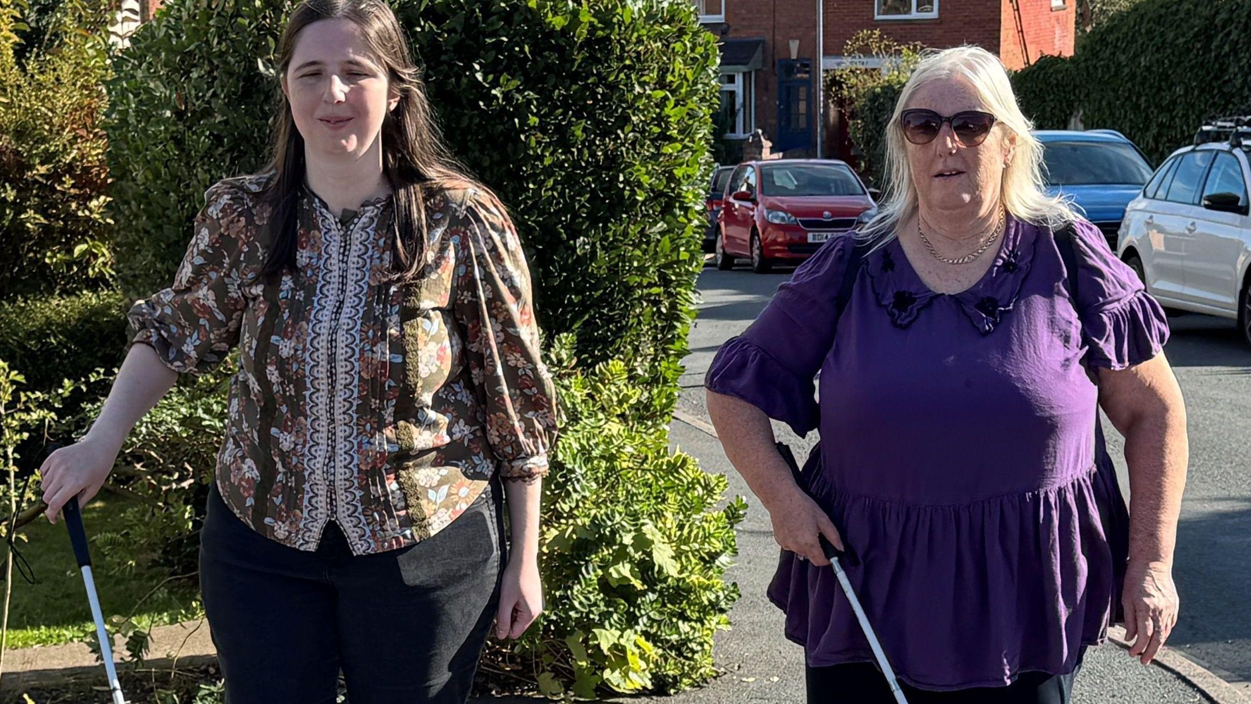 Allergies leave blind woman without guide dog