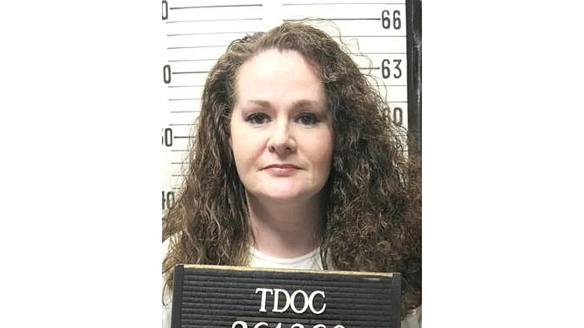Christa Pike awake a week after lethal injection as her lawyers seek ...
