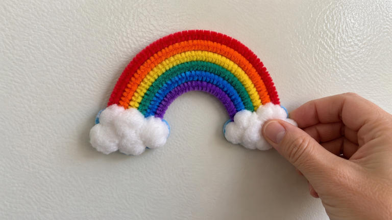 6 easy pipe-cleaner crafts to make with kids