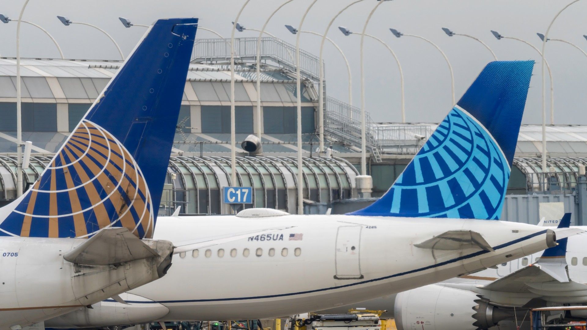 Inside United’s massive Starlink blitz to retrofit 20+ mainline ...
