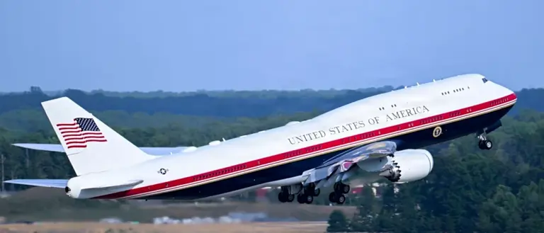 The $400M Boeing 747 gifted to the US by Qatar has been grounded after ...
