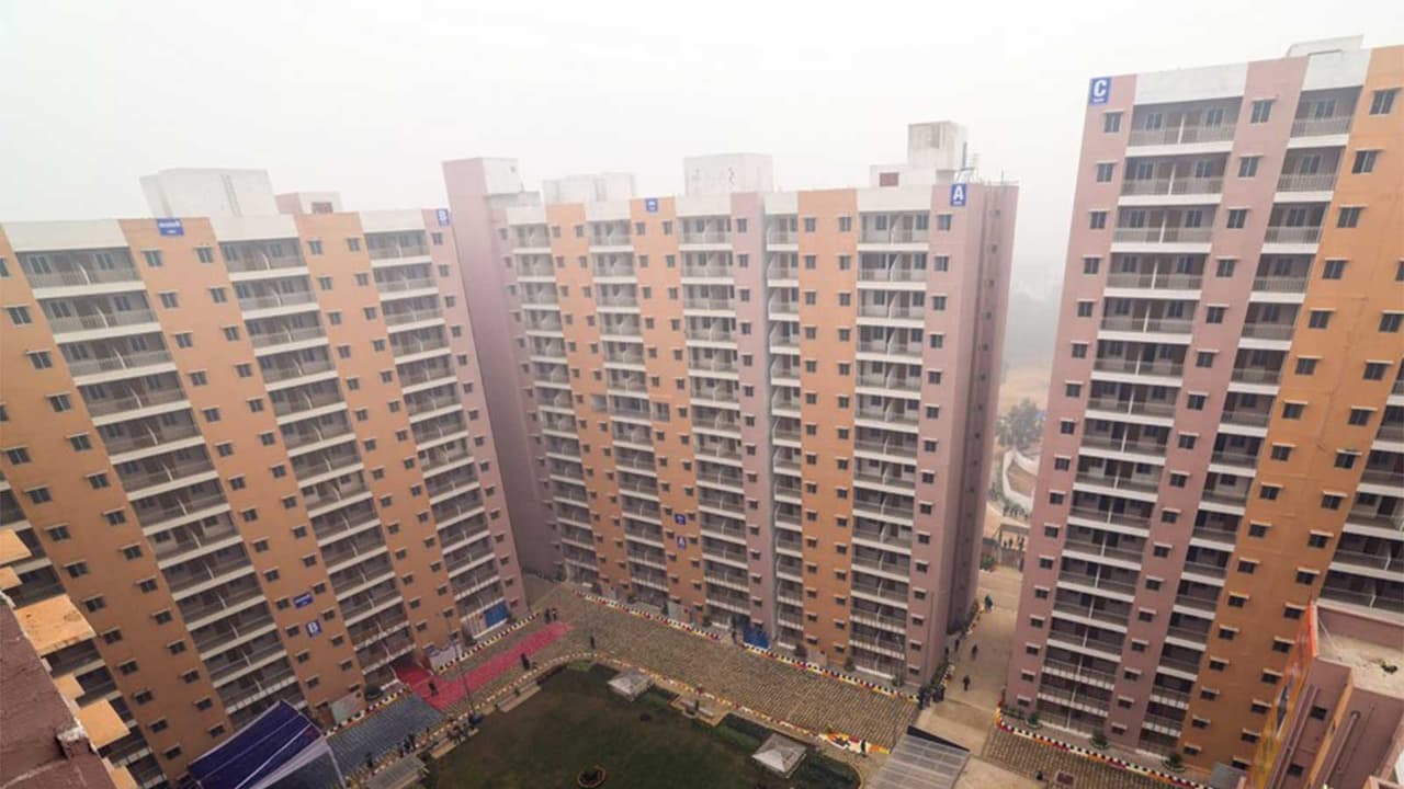 Home loan EMIs to rise as RBI hikes repo rate by 25 basis points
