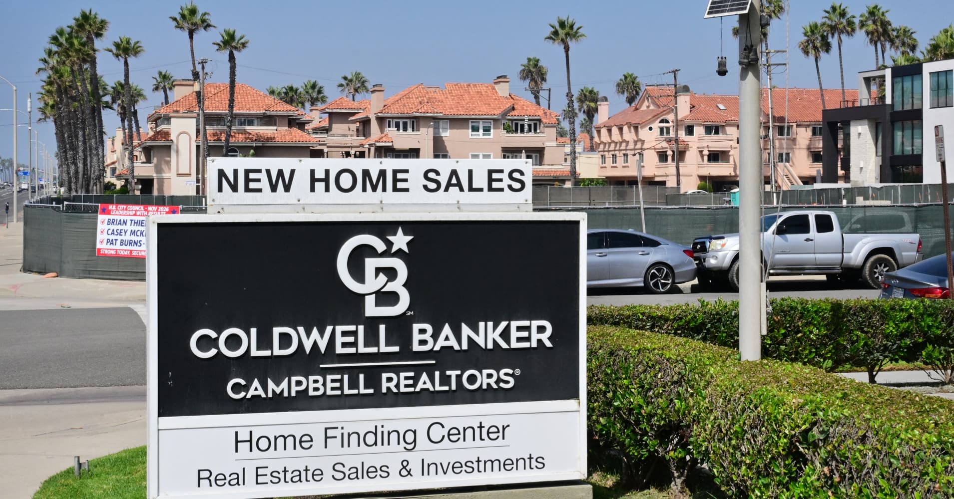 Refinance demand is now half what it was a year ago, as mortgage rates ...