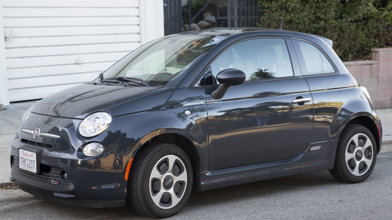 8 of the shortest cars sold in America, one only 143 inches long