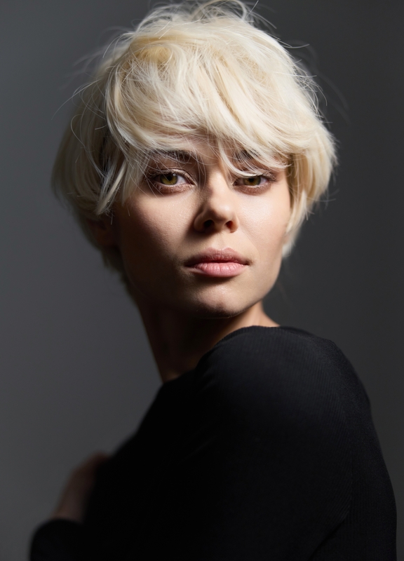 The best hairstyles for oval faces, from flattering bobs to face ...