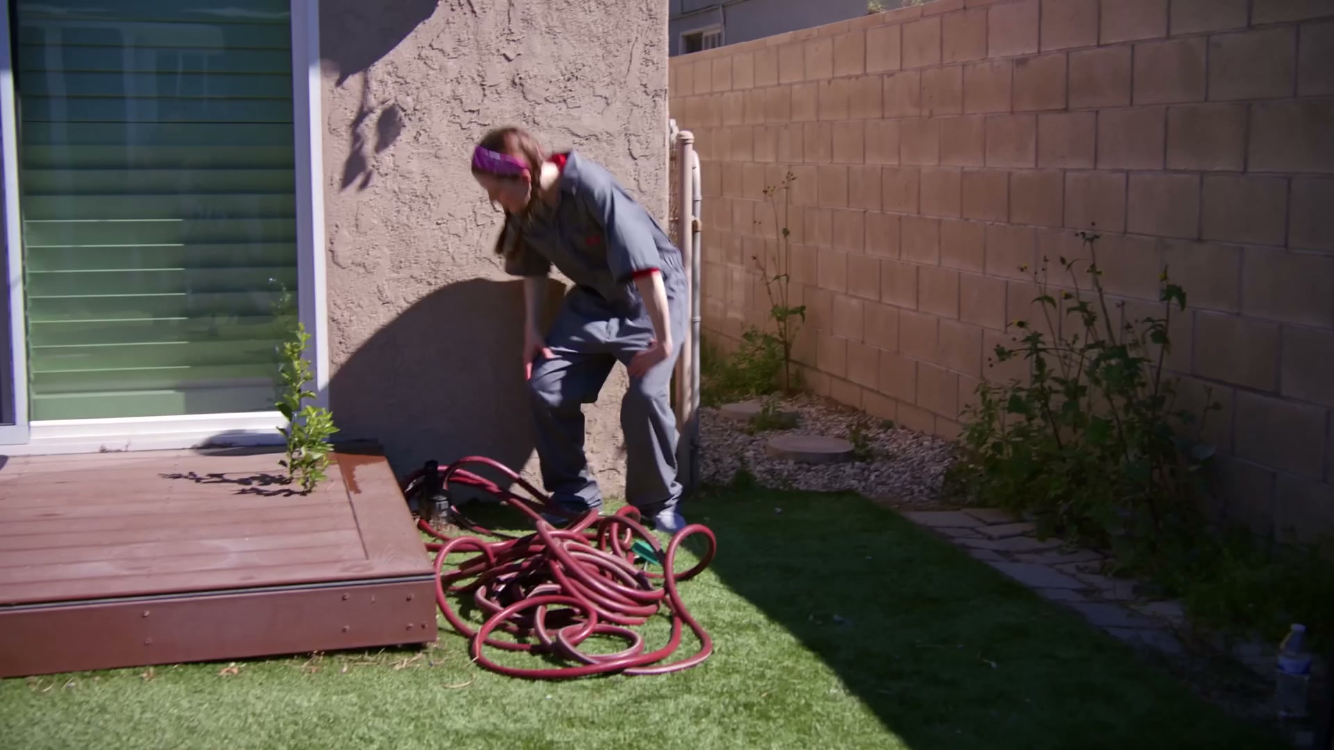 Handyman tries to scam woman, he instantly regrets it