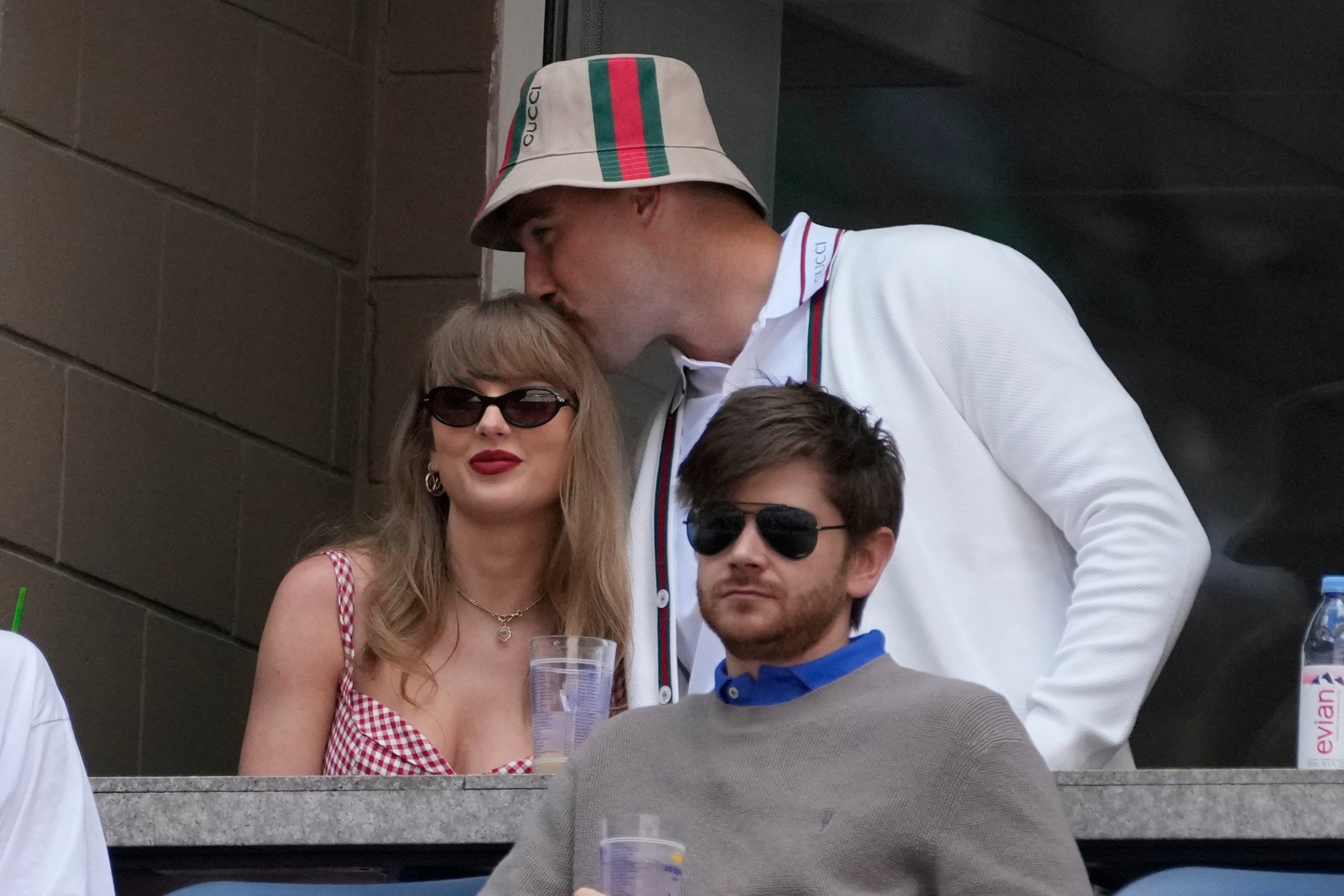 Travis Kelce tickled over Taylor Swift hay decorations: 'Why'd they ...
