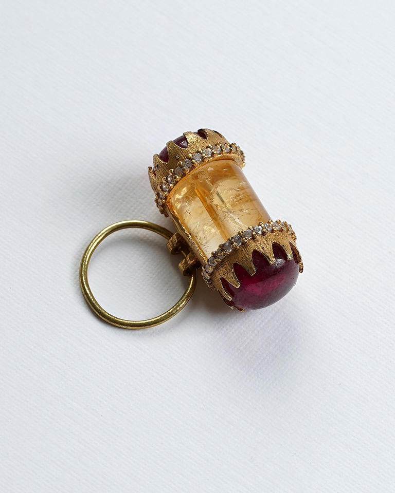 Jewellery that explores Kutch's glass beadwork through contemporary craft