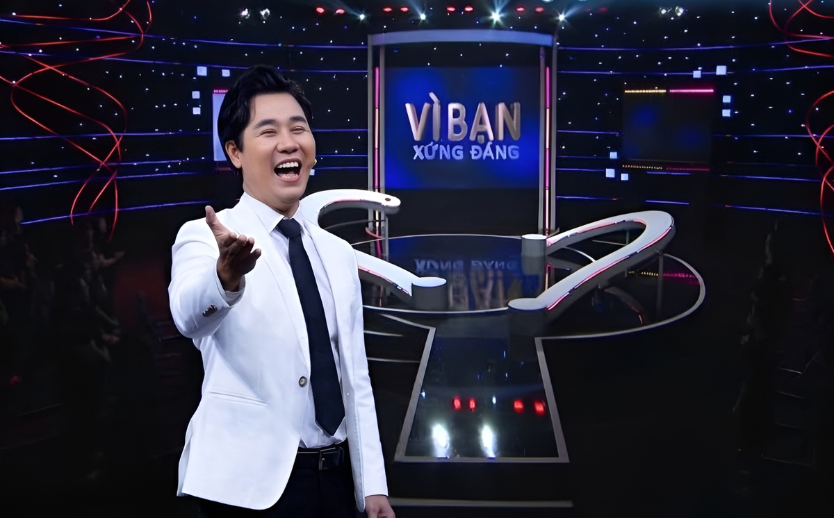 Quyền Linh dừng dẫn 'Vì bạn xứng đáng'