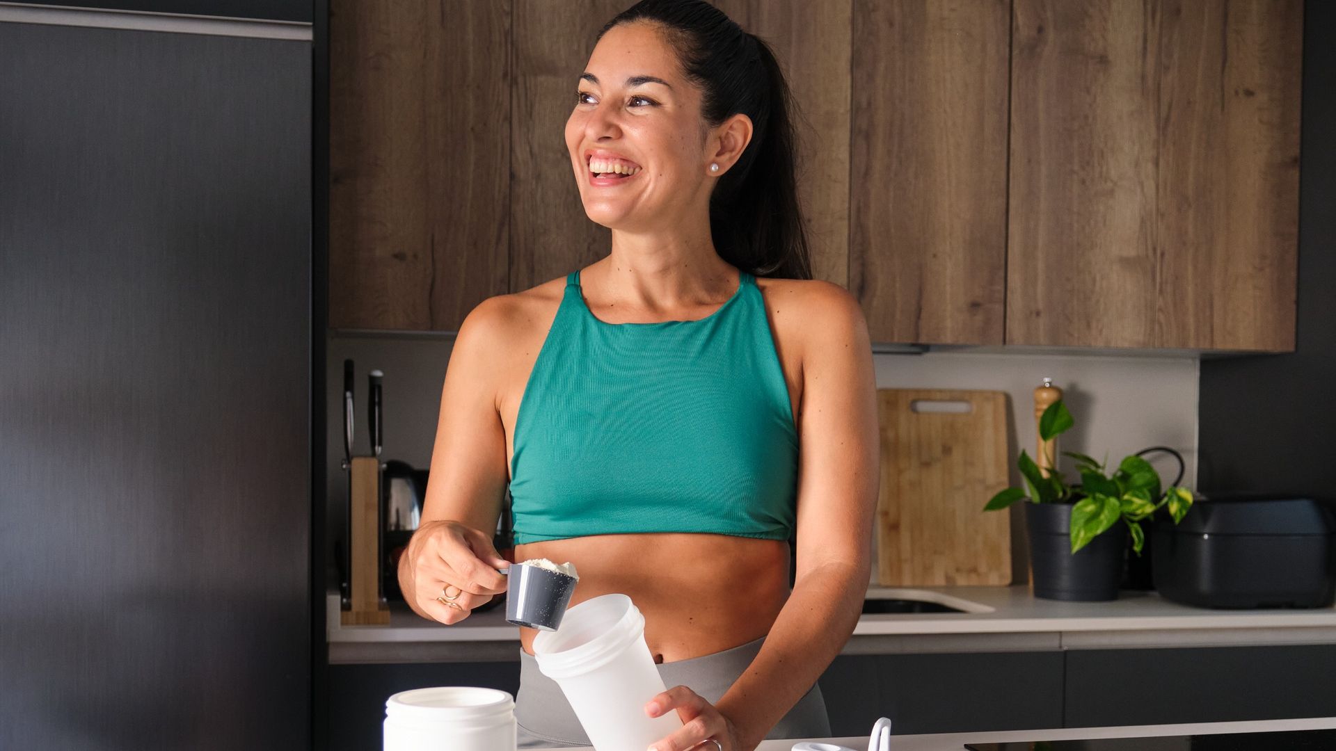 A new study suggests creatine could help you build muscle in midlife ...
