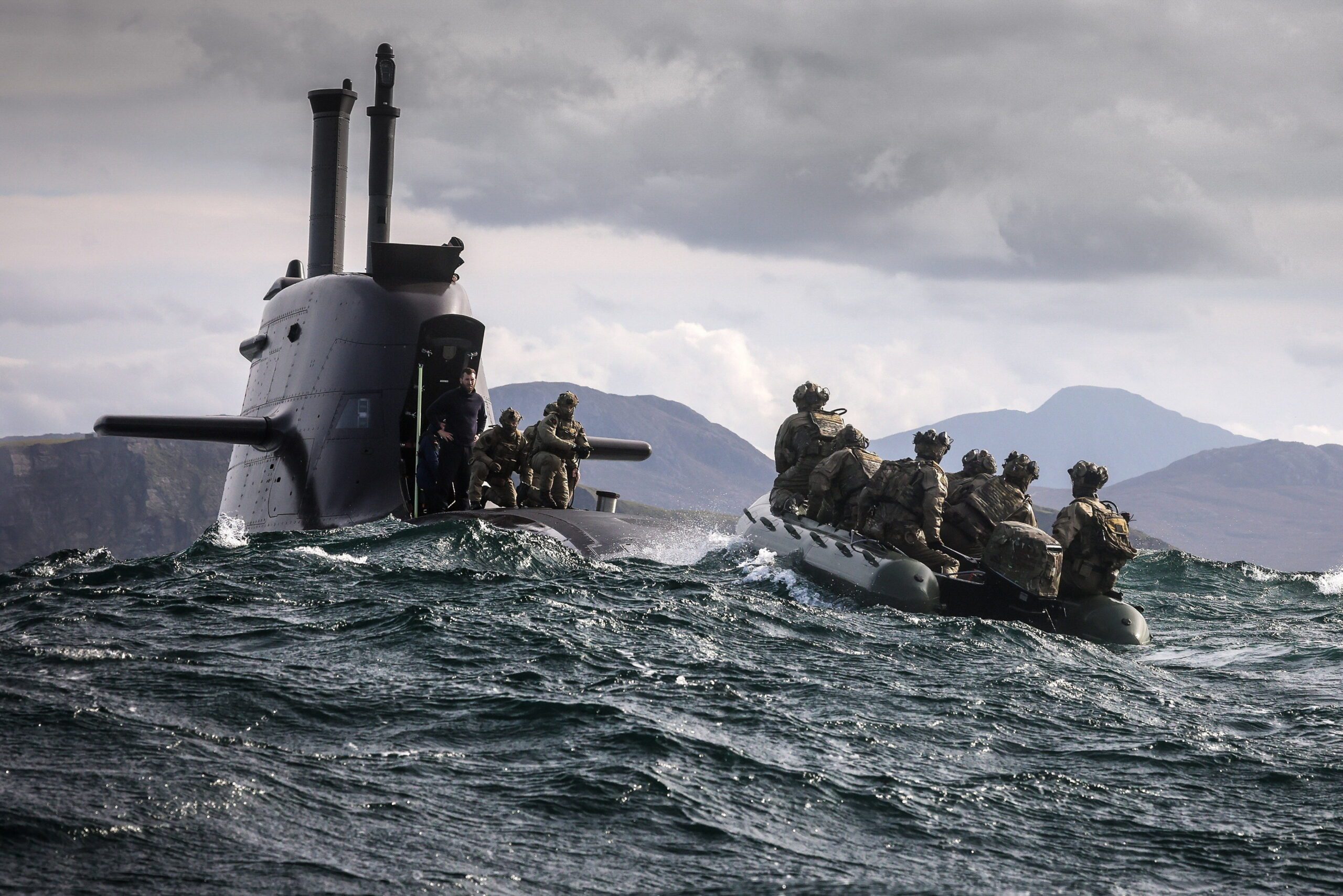 British commandos hitch a ride on German submarine during war exercise