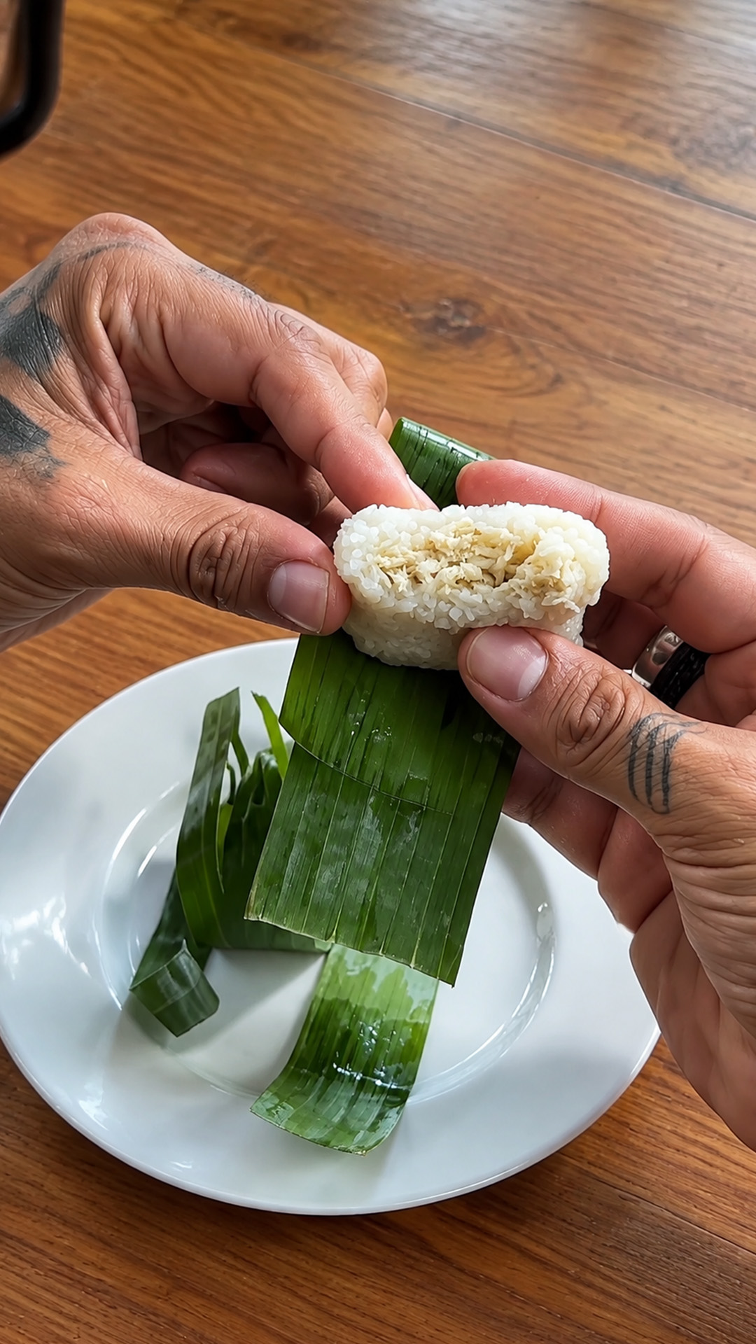 Can a sticky rice snack feel like Indonesian sushi?