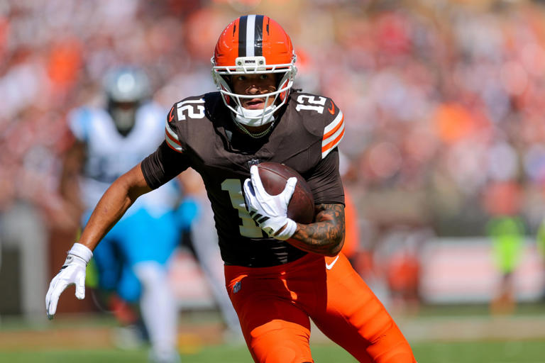 Cleveland Browns news: QB roster moves, rookies, and power rankings
