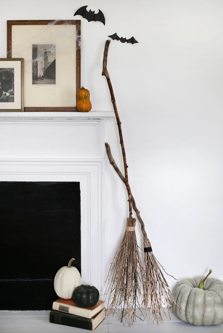 Try these Halloween decor ideas for the coziest little haunted farmhouse