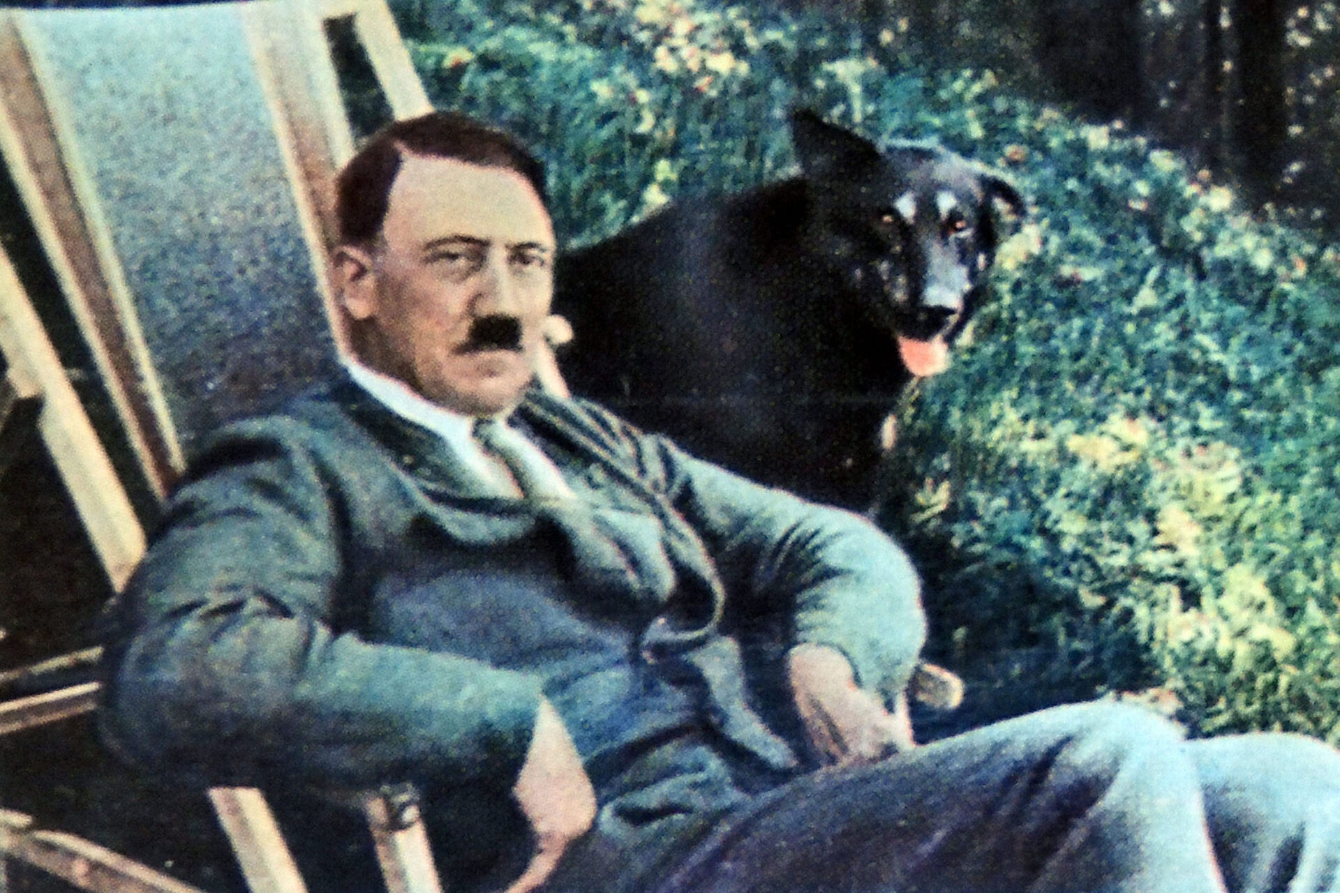 Il lato meno conosciuto di Adolf Hitler in foto