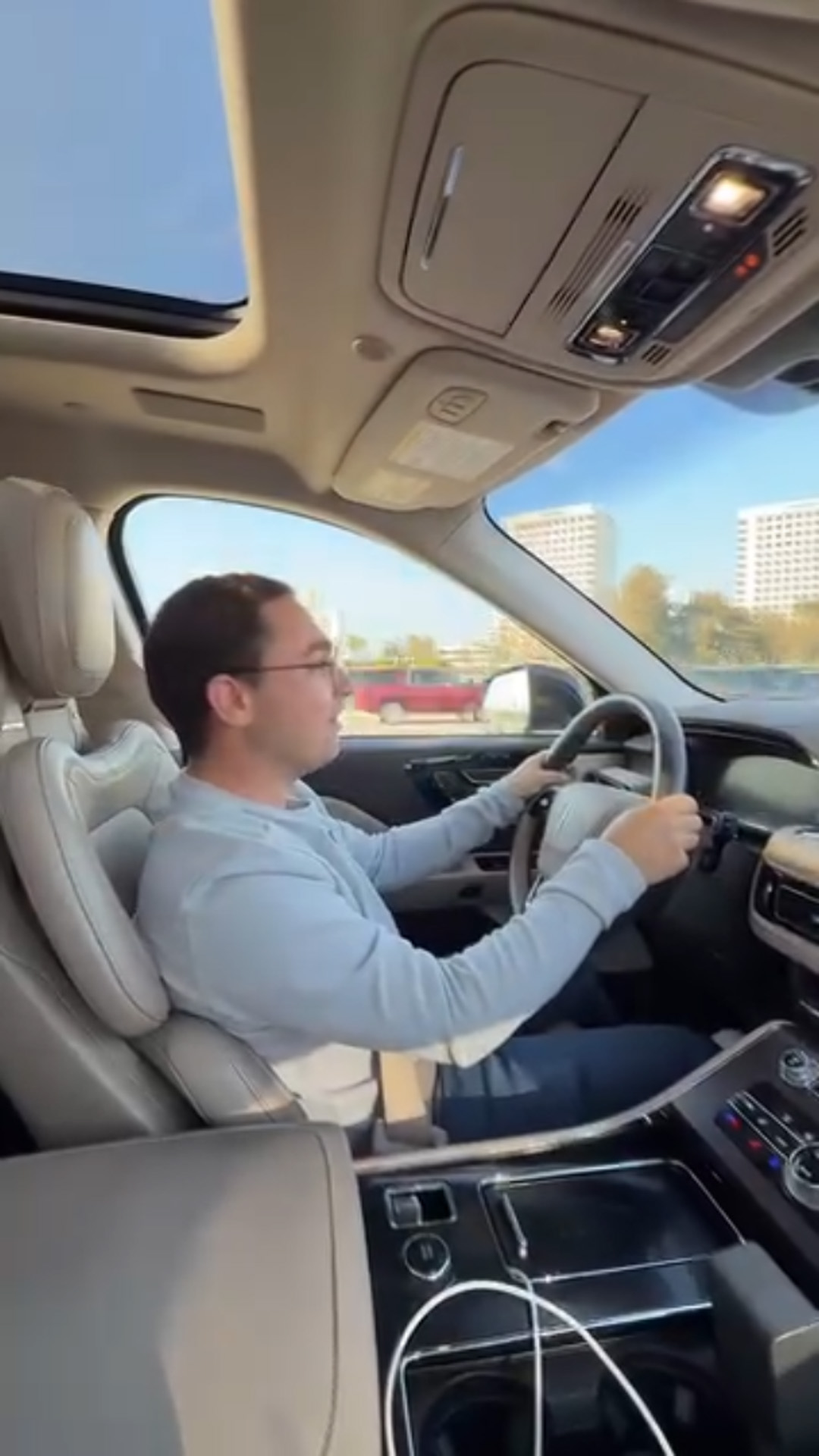 The Lincoln Aviator hybrid has some surprising pros and cons