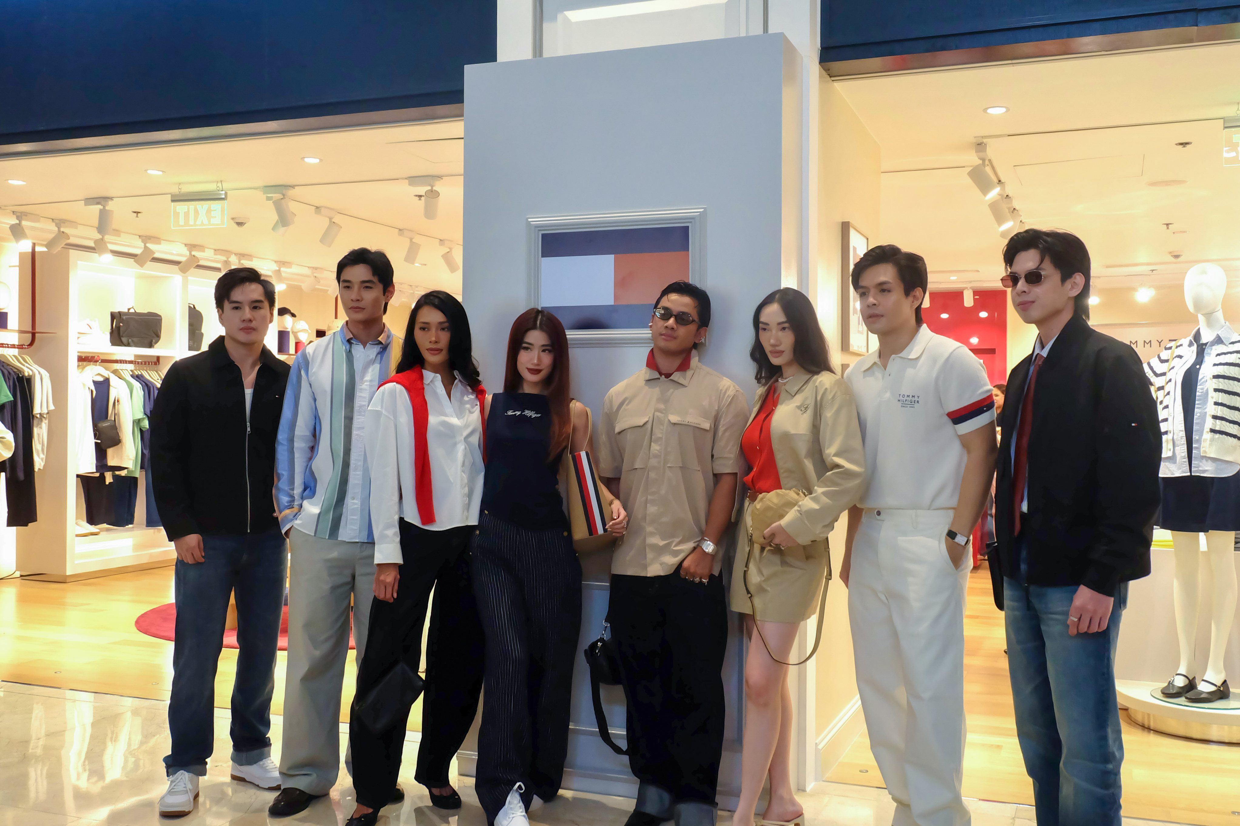 MUJI's new store, Tommy Hilfiger's fall fashion, and a Hollywood ...