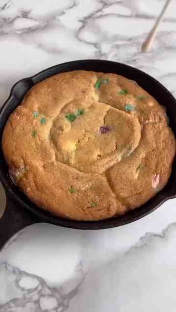 Cookie dough skillet tips for a fun homemade dessert