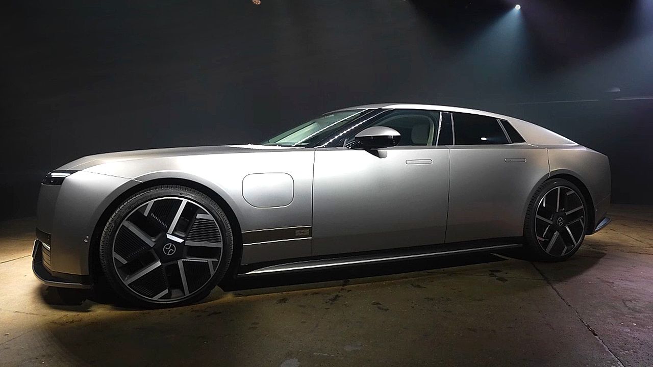 Jaguar unveils 1,015-hp electric car in New York