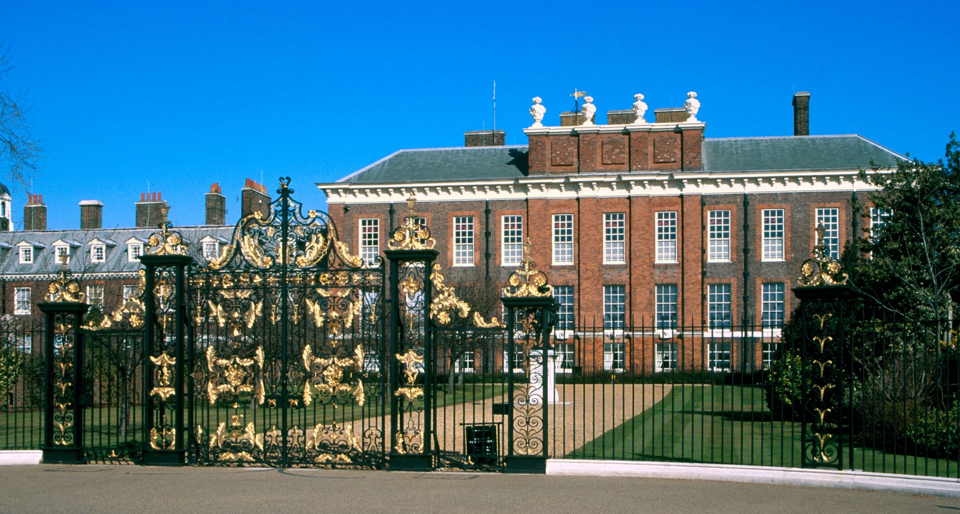 Princess Diana's former butler invites travelers to some of Britain’s ...