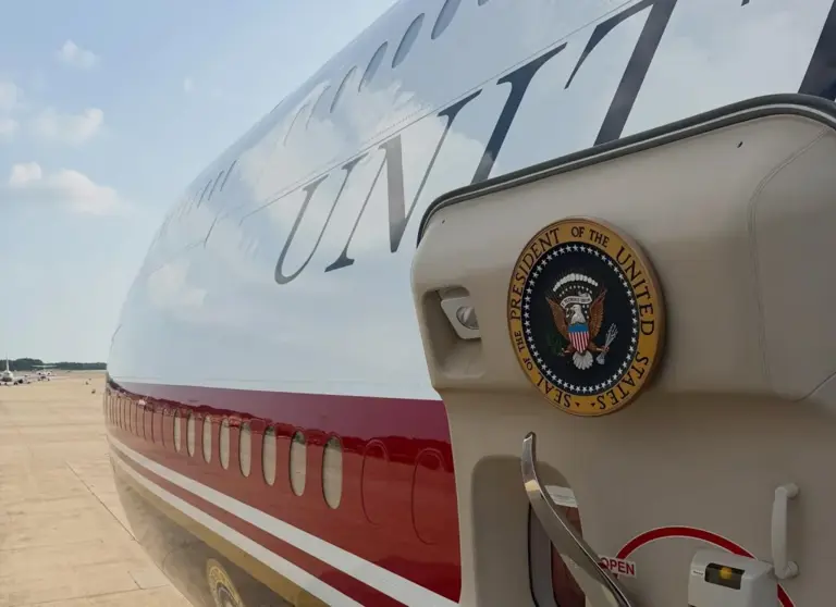 The $400M Boeing 747 gifted to the US by Qatar has been grounded after ...