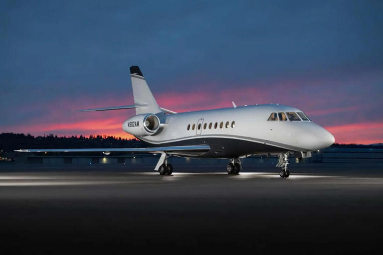 This 2003 Dassault Falcon 2000 is a transatlantic 'AircraftForSale' top ...