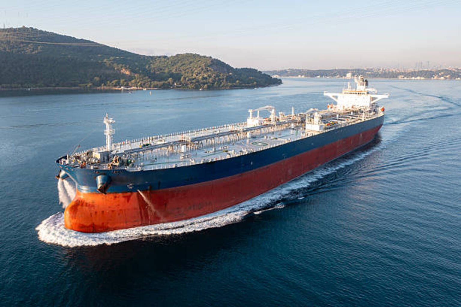 SFL to sell seven oil tankers to Trafigura in $275M deal