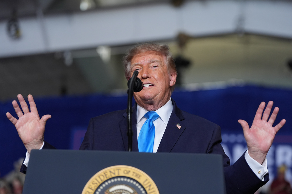 Trump announces $6.6 billion submarine manufacturing project in Maryland