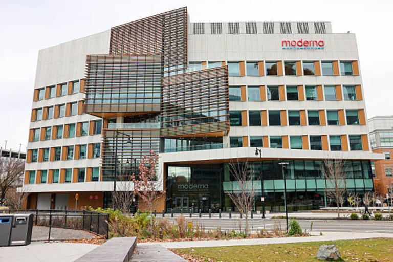 Tempus AI expands cancer therapy deal with Moderna, Merck